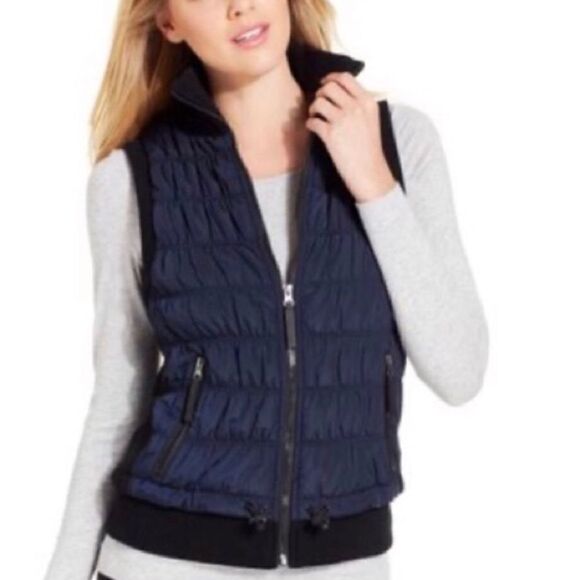 CALVIN KLEIN PERFORMANCE POLY FILLED VEST - Picture 2 of 13